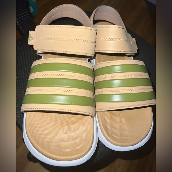 Adidas sandals - Picture 2 of 6